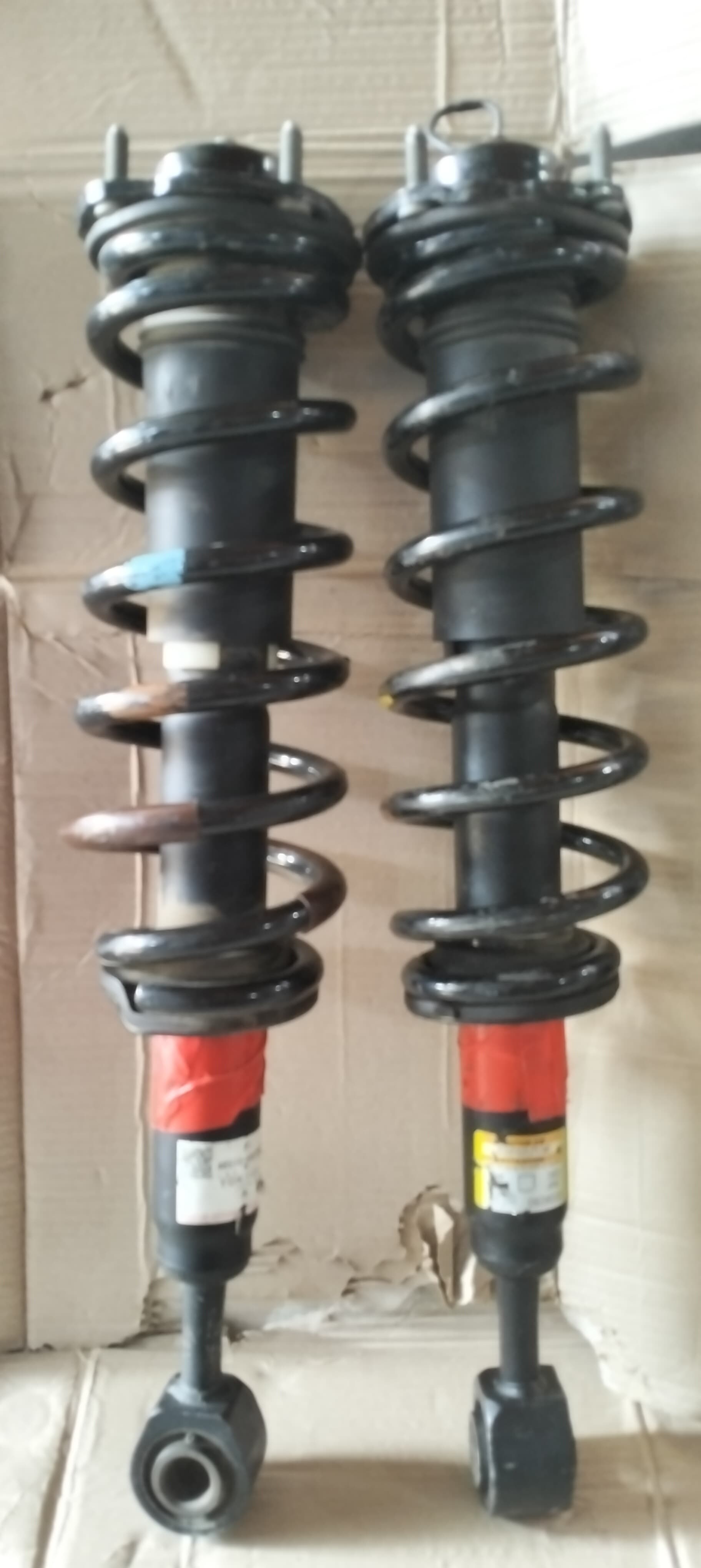Toyota Land Cruiser 200 ZX (2019) shock absorbers