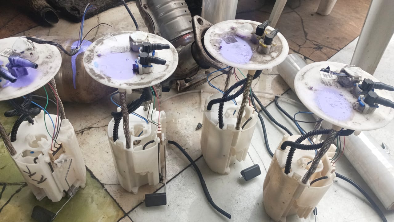 Fuel Pump Assembly – Toyota Prado 2TR